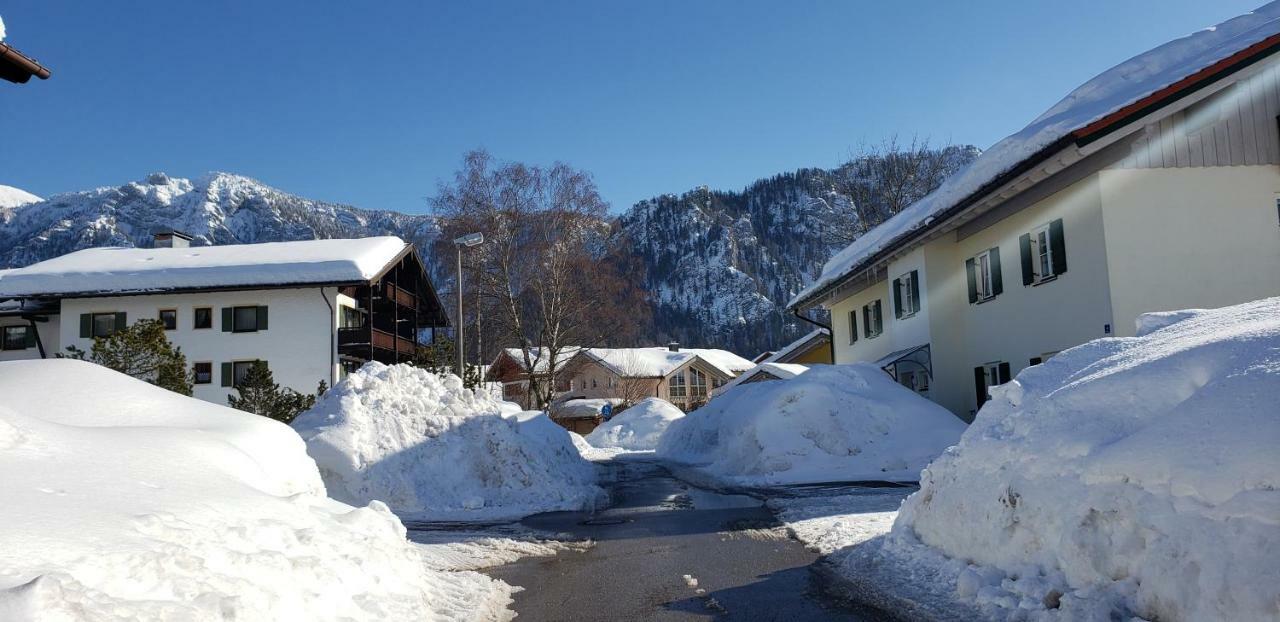 Inzellhaus Ferienwohnung "Alpina" エクステリア 写真